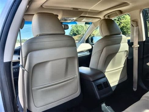 Used 2017 Toyota Avalon Touring image 13