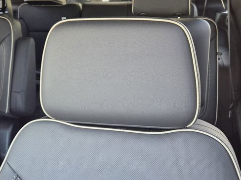 New 2026 GMC Acadia Denali Ultimate w/ LPO, Floor Liner Package image 18