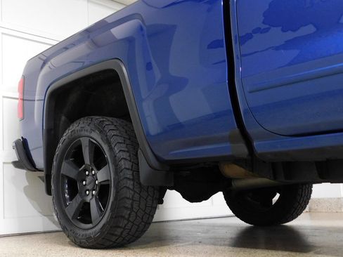 Used 2017 GMC Sierra 1500 SLE w/ Elevation Edition AWD/4WD image 8