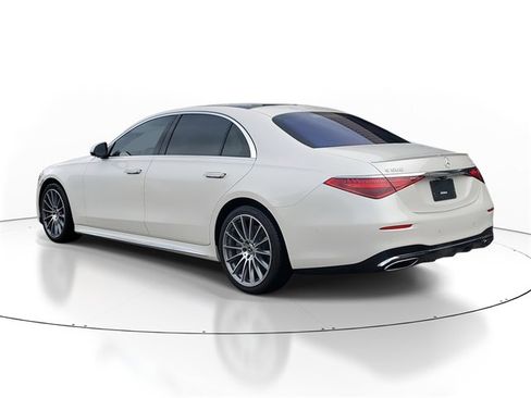 Used 2021 Mercedes-Benz S 580 4MATIC Sedan image 4