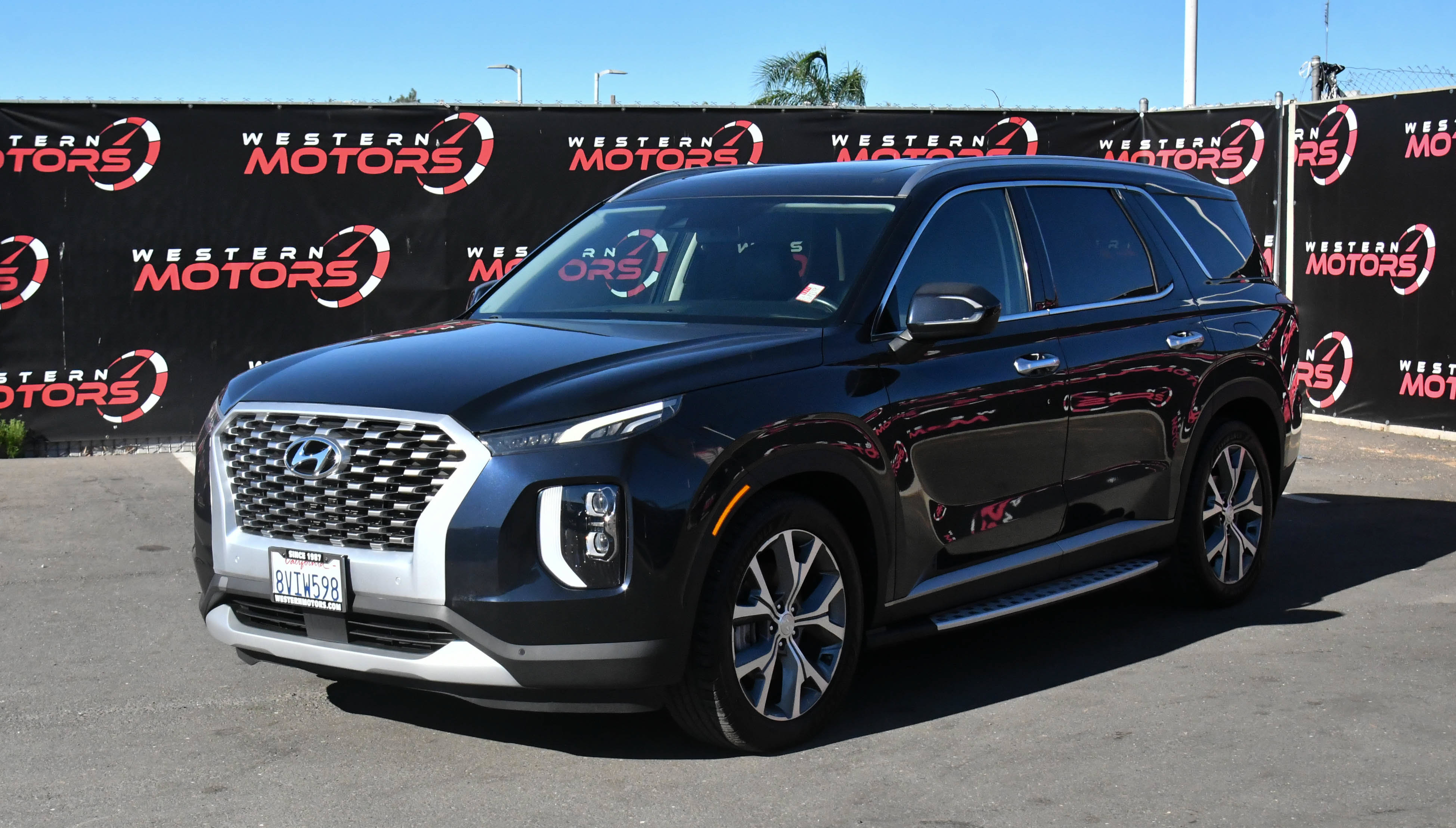 Used 2021 Hyundai Palisade SEL w/ Winter Package AWD/4WD image 3