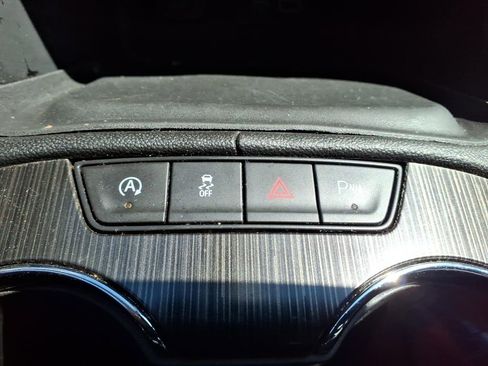 Used 2023 GMC Acadia SLT AWD/4WD image 33