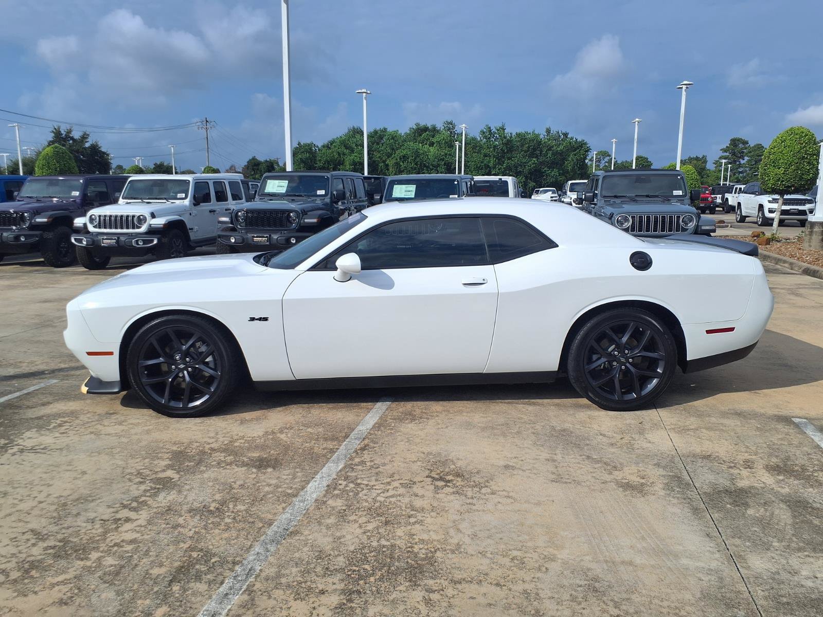 Used 2023 Dodge Challenger R/T w/ Plus Package RWD image 11
