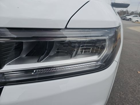 Used 2023 GMC Acadia Denali w/ Denali Ultimate Package image 30