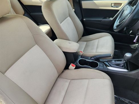 Used 2014 Toyota Corolla LE image 16