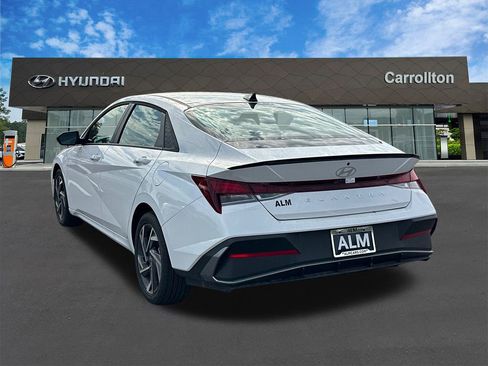 New 2025 Hyundai Elantra Sport image 7