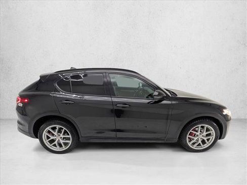Used 2018 Alfa Romeo Stelvio Ti Sport AWD/4WD image 4