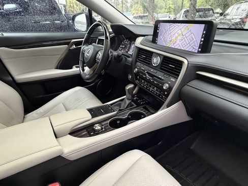 Certified 2022 Lexus RX 350L Luxury w/ Accessory Package (Z1) FWD image 48