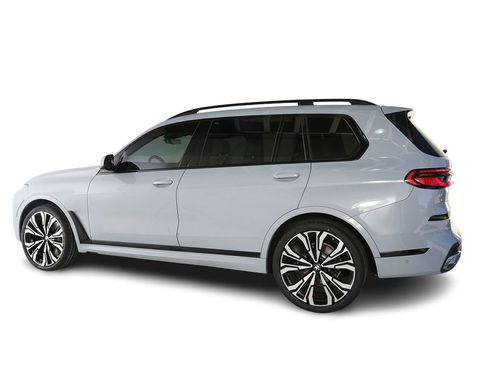 Used 2023 BMW X7 xDrive40i w/ M Sport Package AWD/4WD image 5