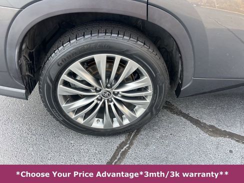 Used 2020 Toyota Highlander Platinum image 12