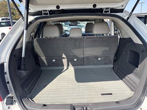 Used 2012 Ford Edge SEL FWD image 11
