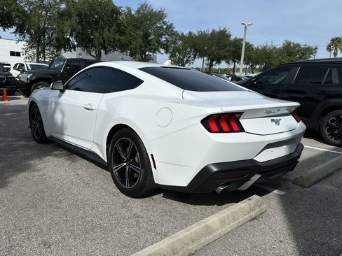 Used 2024 Ford Mustang Coupe RWD image 6