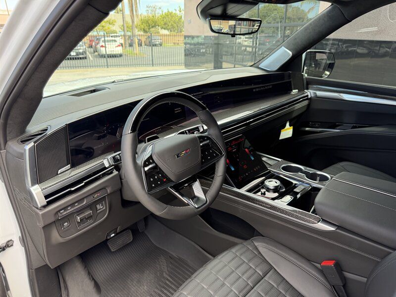 Used 2026 Cadillac Escalade V w/ LPO, ONYX Package AWD/4WD image 10
