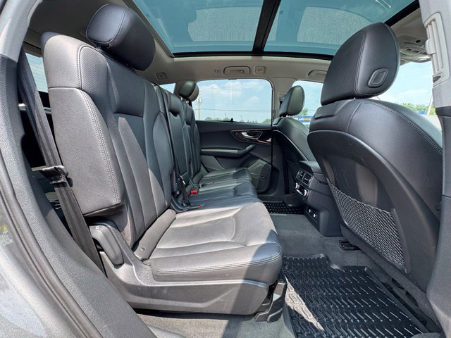 Used 2018 Audi Q7 3.0T Prestige AWD/4WD image 12