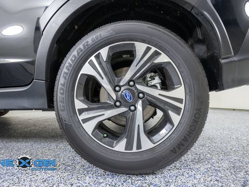 Used 2025 Subaru Crosstrek 2.5i Premium w/ Crosstrek Mirror Package AWD/4WD image 45