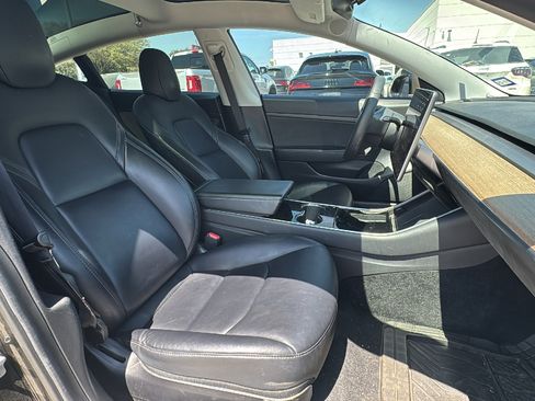 Used 2020 Tesla Model 3 Standard Range Plus image 28