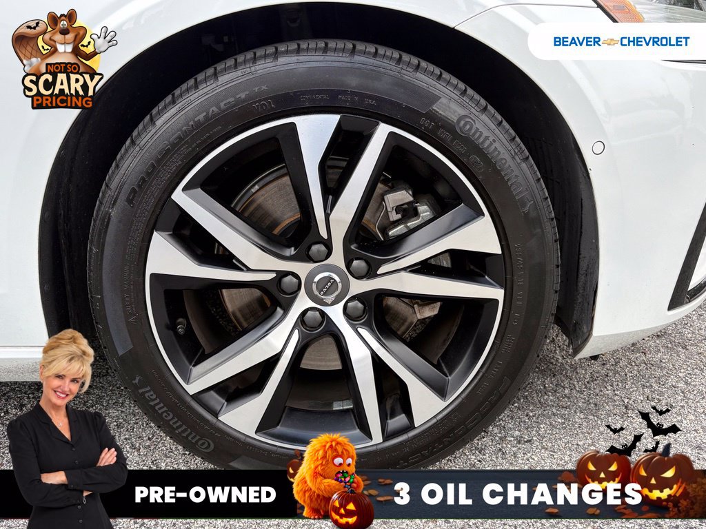 Used 2022 Volvo S60 B5 R-Design w/ Advanced Package FWD image 10