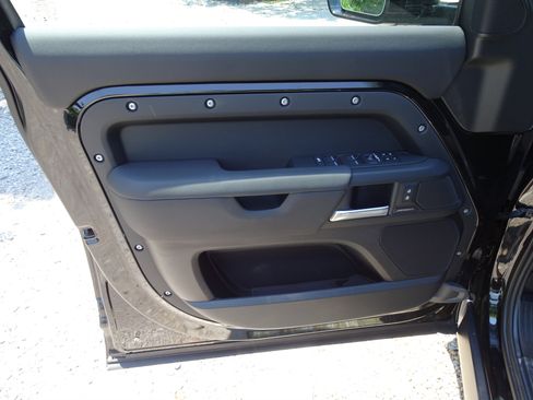 New 2025 Land Rover Defender 110 S image 14