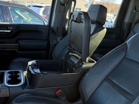 Used 2023 GMC Sierra 2500 Denali w/ Denali Black Diamond Edition image 24