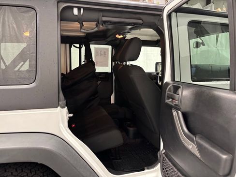 Used 2016 Jeep Wrangler Unlimited Sport w/ Quick Order Package 24S AWD/4WD image 43