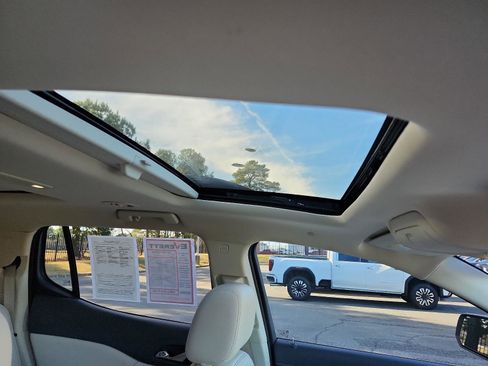 Used 2020 GMC Acadia Denali w/ Trailering Package image 8