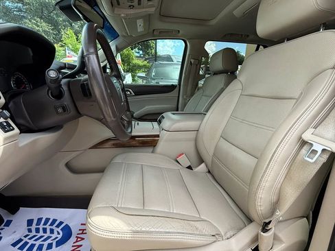 Used 2015 GMC Yukon Denali w/ Touring Package AWD/4WD image 16
