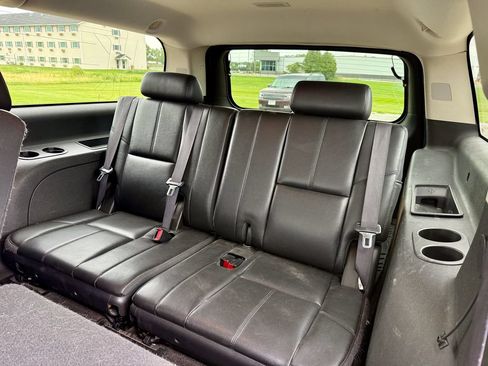 Used 2013 GMC Yukon XL SLT AWD/4WD image 13