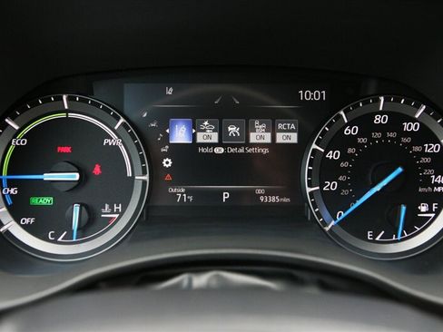 Used 2021 Toyota Highlander XLE image 28