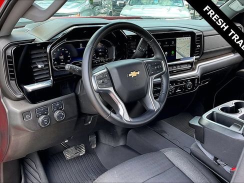 Used 2024 Chevrolet Silverado 2500 LT AWD/4WD image 6