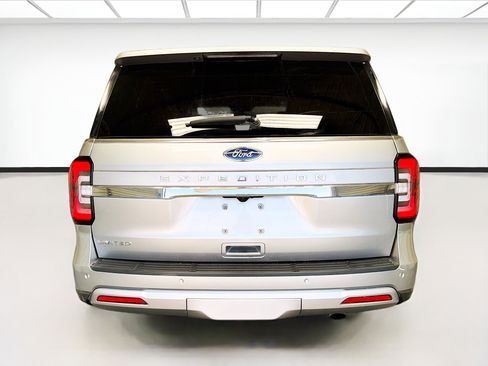 Used 2023 Ford Expedition Limited AWD/4WD image 5