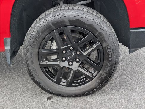 Used 2024 Chevrolet Silverado 1500 LT Trail Boss w/ Convenience Package II image 12