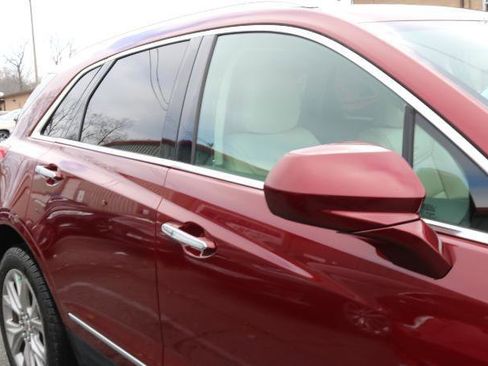 Used 2017 Cadillac XT5 Premium Luxury w/ Driver Assist Package image 8