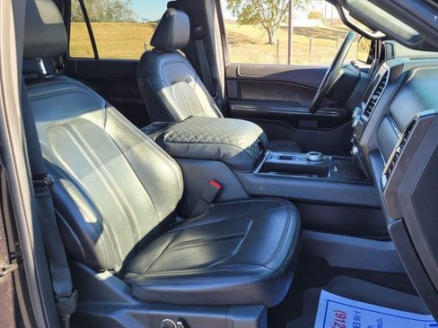 Used 2021 Ford Expedition Limited image 16