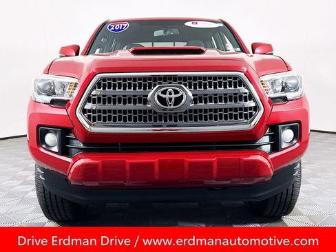 Certified 2017 Toyota Tacoma TRD Sport w/ Tow Package (A/T) image 2