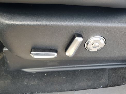 New 2026 Lincoln Navigator Reserve w/ Jet Appearance Package image 13