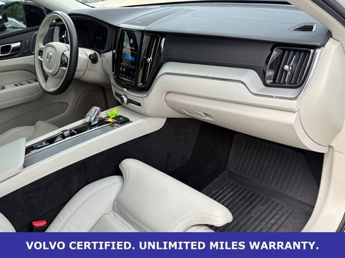 Certified 2024 Volvo XC60 T8 Ultimate w/ Protection Package Premier AWD/4WD image 34