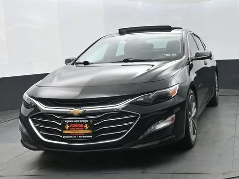 Used 2023 Chevrolet Malibu LT FWD image 1