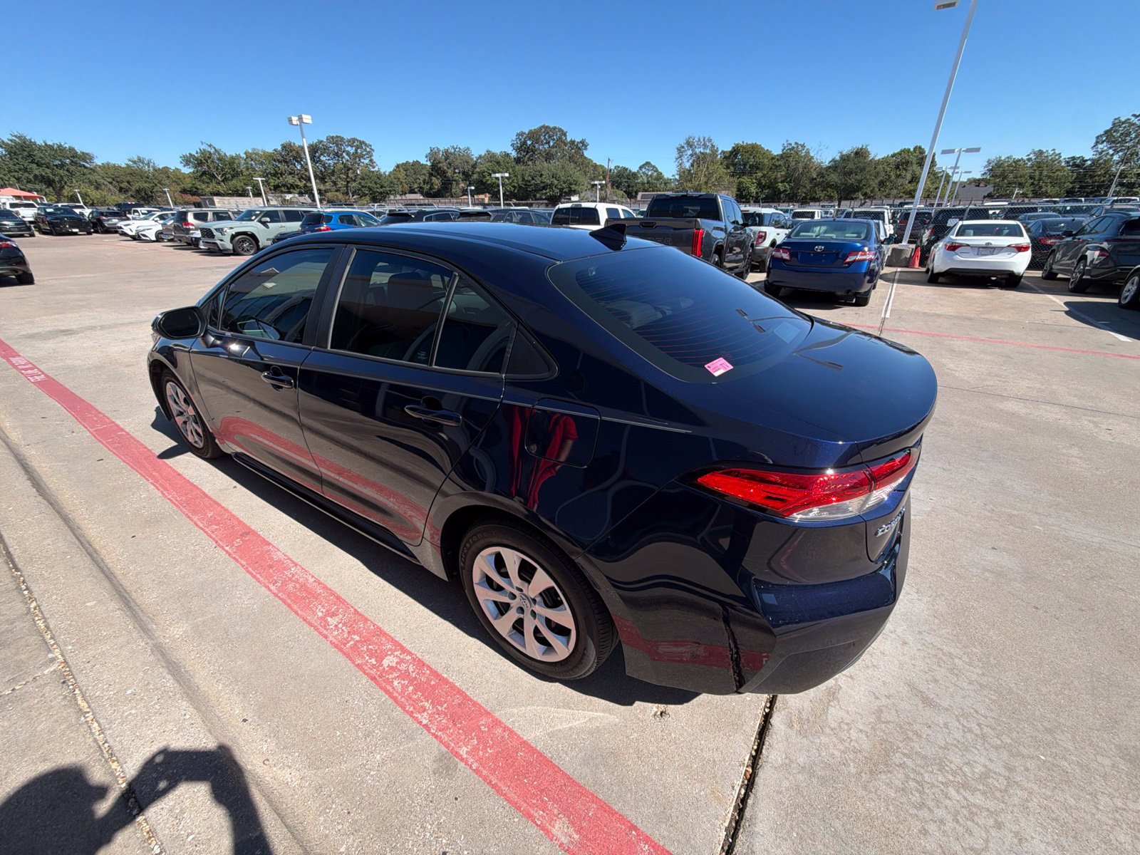 Used 2023 Toyota Corolla LE FWD image 6