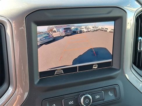 Used 2022 Chevrolet Silverado 1500 W/T w/ WT Value Package image 17