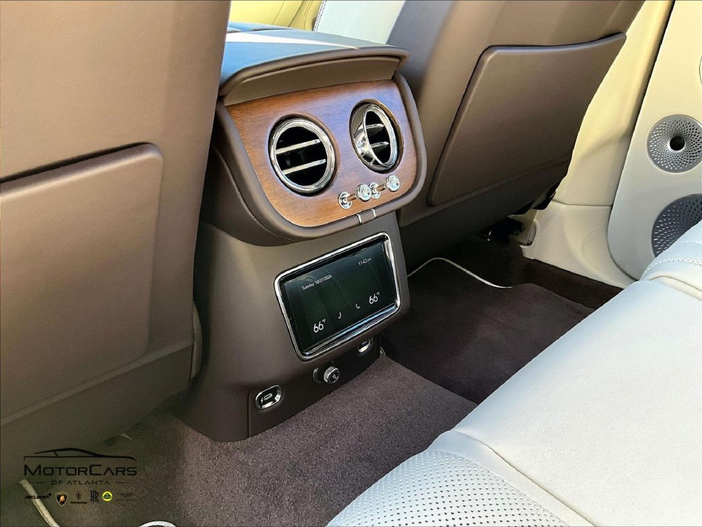 Used 2025 Bentley Bentayga AWD/4WD image 26