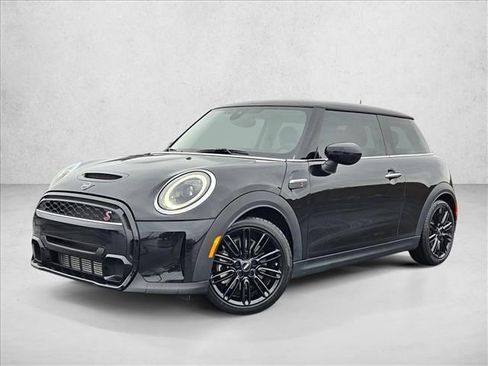 Used 2023 MINI Cooper S image 1