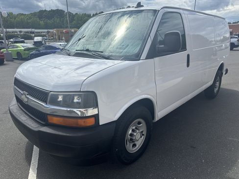 Used 2020 Chevrolet Express 2500 w/ Communications Package RWD image 4