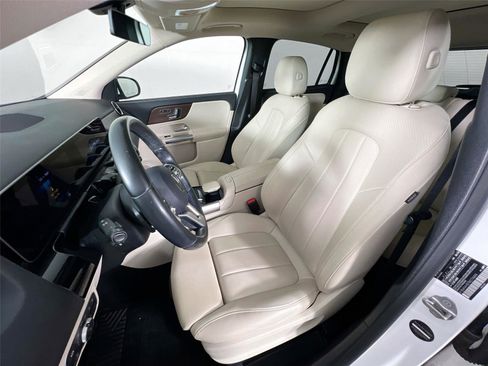 Certified 2021 Mercedes-Benz GLA 250 4MATIC image 21