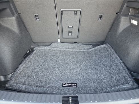 New 2026 Volkswagen Taos SE FWD image 27