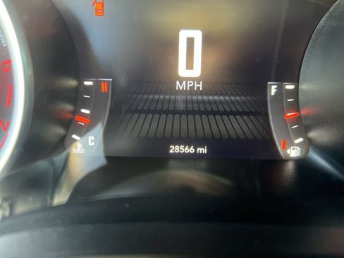Used 2015 Dodge Challenger R/T Scat Pack RWD image 22