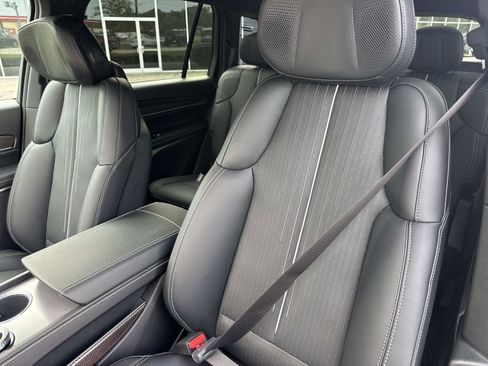 New 2026 Cadillac Vistiq Luxury AWD/4WD image 21