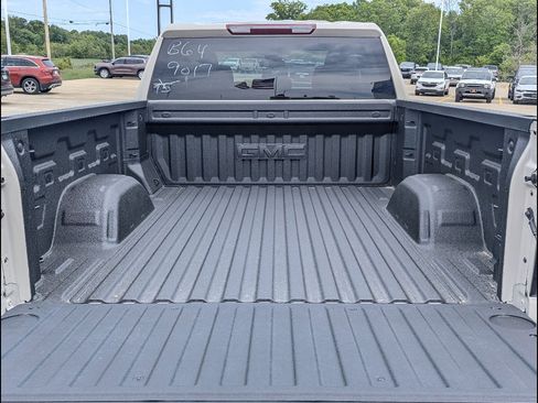 New 2026 GMC Sierra 1500 SLE w/ X31 Off-Road Package AWD/4WD image 13