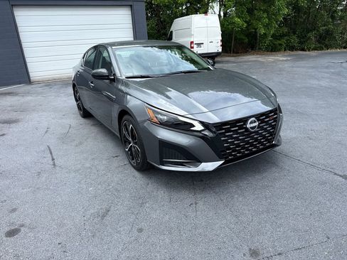 New 2026 Nissan Altima 2.5 SR FWD image 7