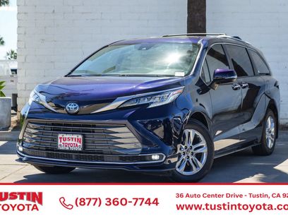 Certified 2022 Toyota Sienna Limited