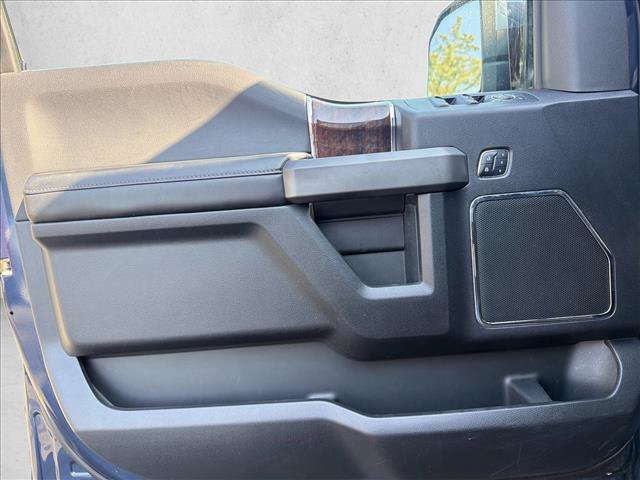 Used 2015 Ford F150 Platinum w/ Equipment Group 701A Luxury AWD/4WD image 10